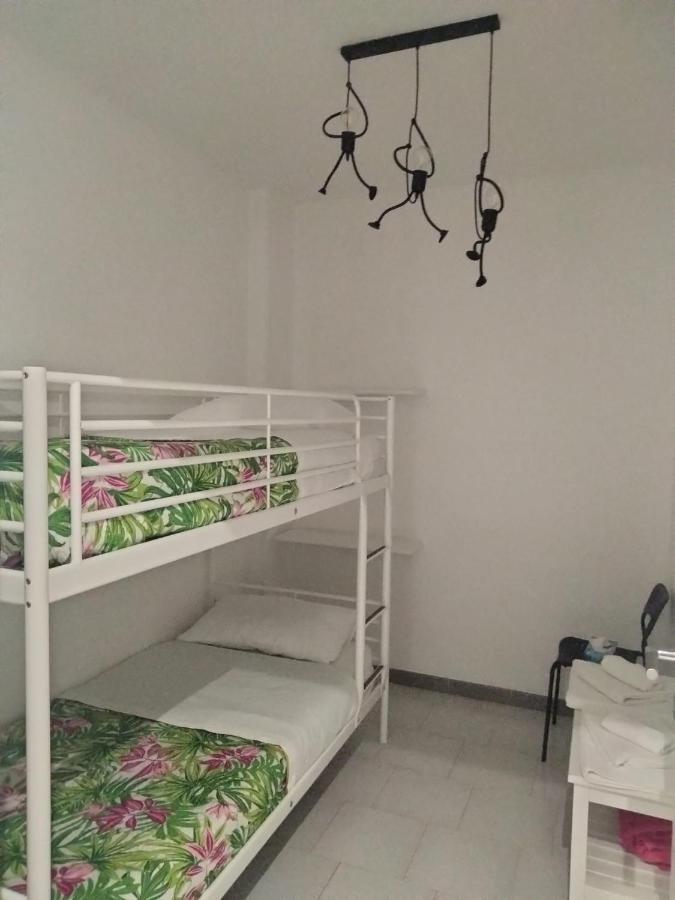 Chiale Holiday Apartments 滨海波利尼亚诺 外观 照片