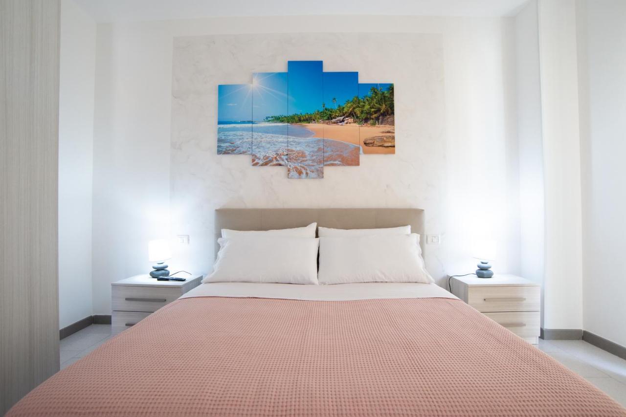 Chiale Holiday Apartments 滨海波利尼亚诺 外观 照片