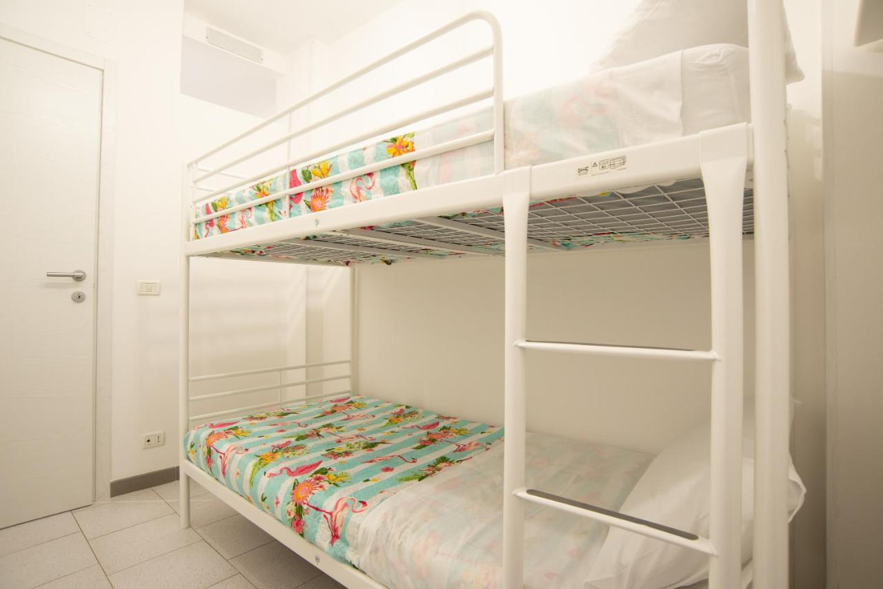 Chiale Holiday Apartments 滨海波利尼亚诺 外观 照片