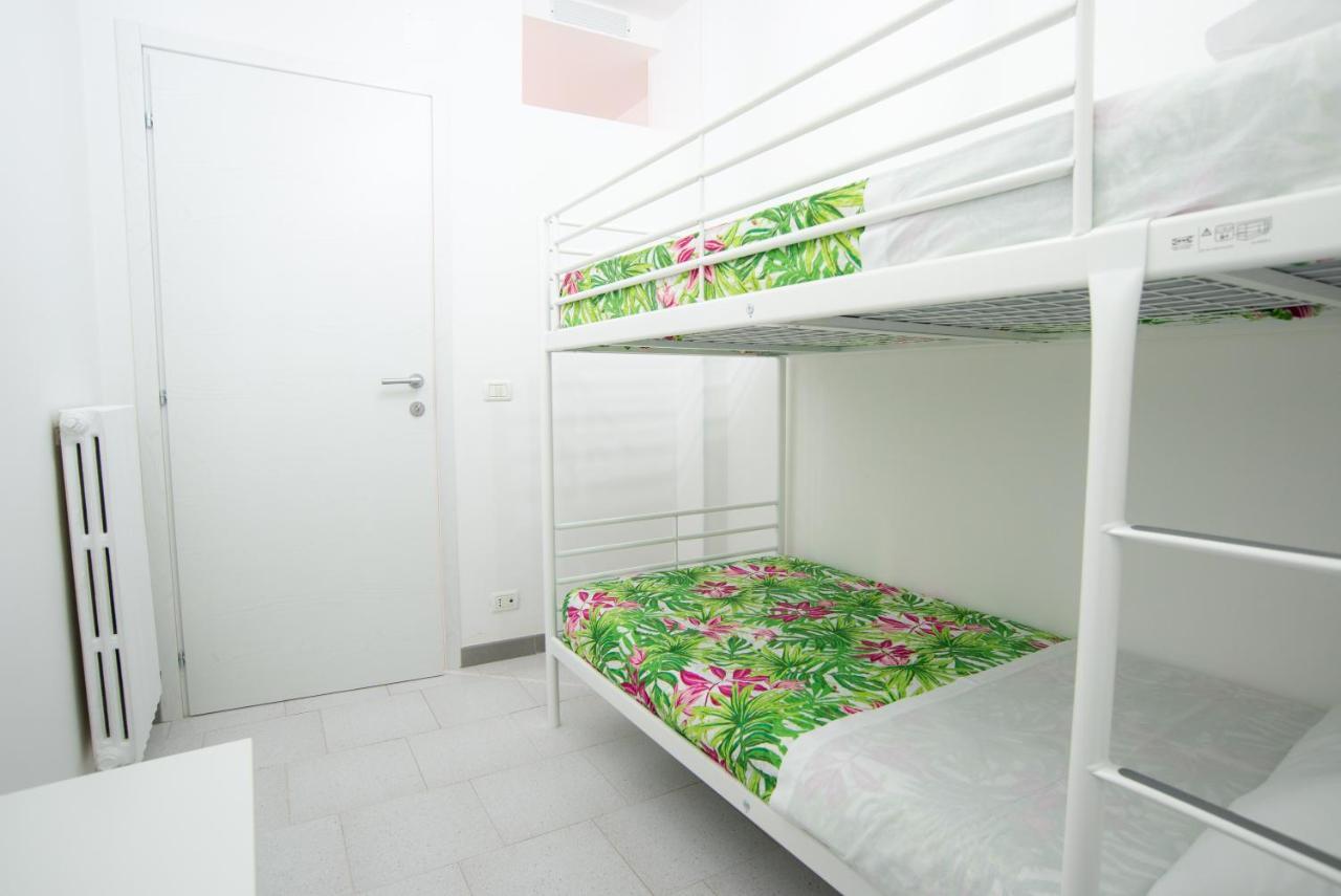 Chiale Holiday Apartments 滨海波利尼亚诺 外观 照片