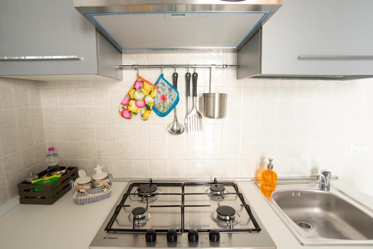 Chiale Holiday Apartments 滨海波利尼亚诺 外观 照片