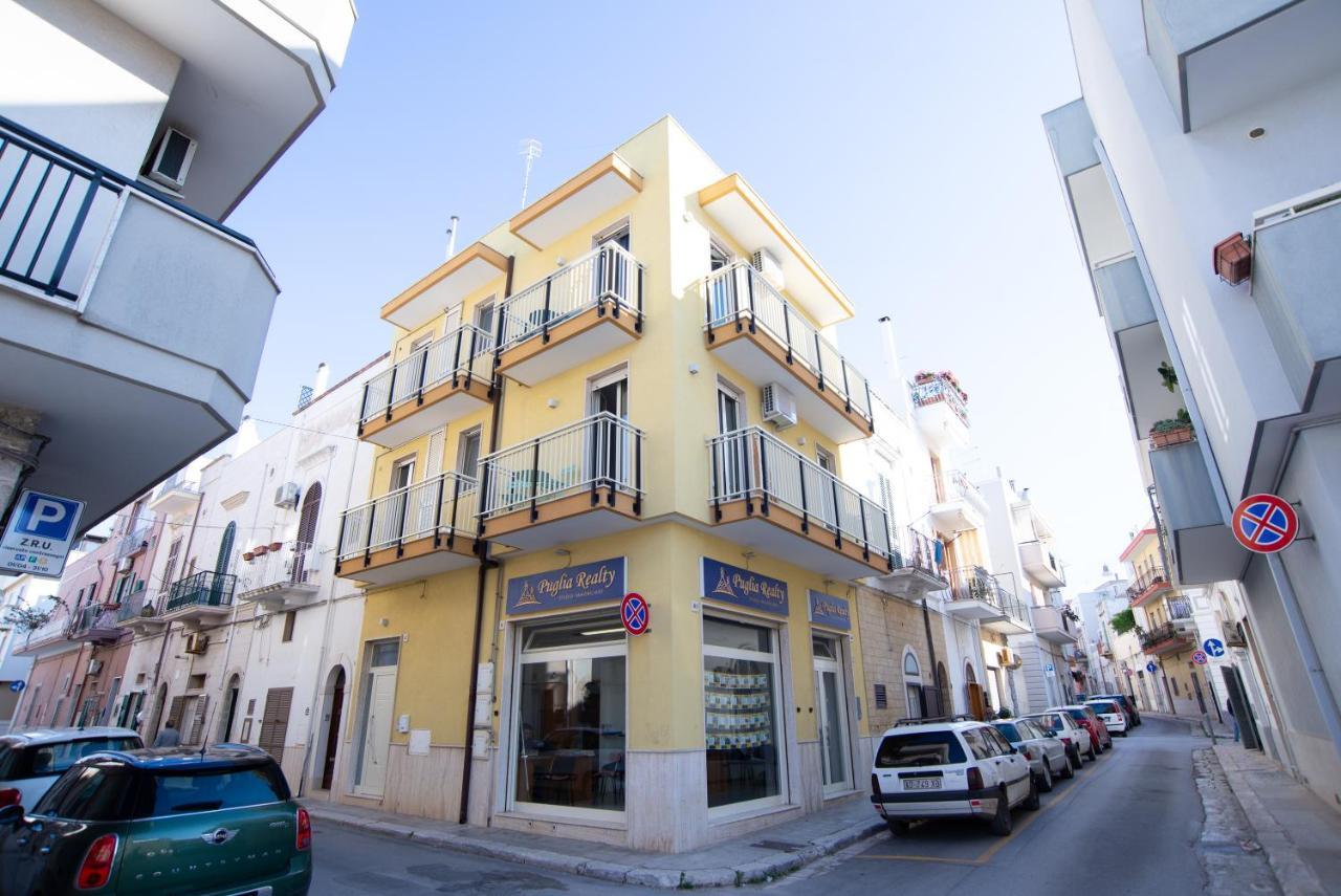 Chiale Holiday Apartments 滨海波利尼亚诺 外观 照片