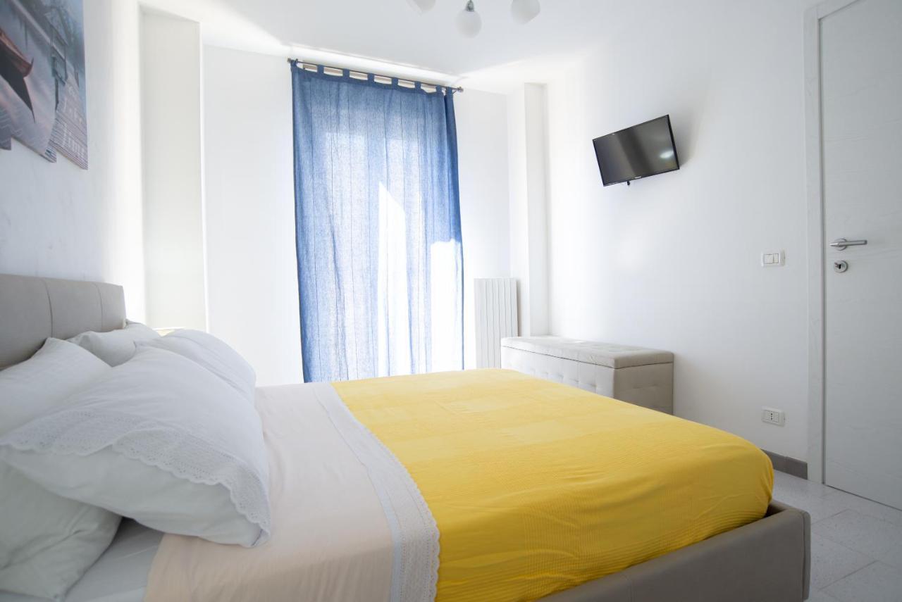 Chiale Holiday Apartments 滨海波利尼亚诺 外观 照片
